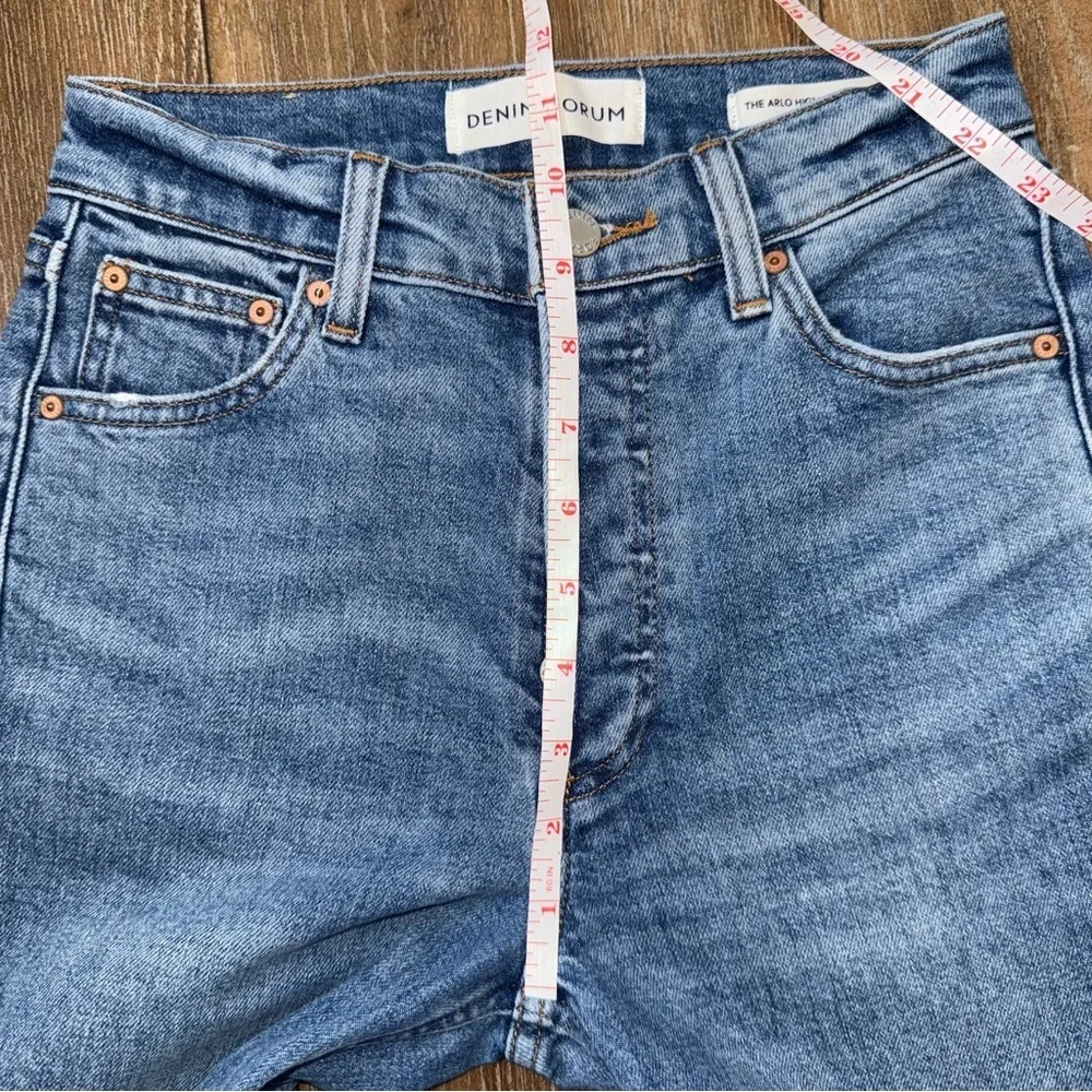 Aritzia Denim Forum The Arlo High Rise Straight Jeans Sz 24 Blue 90s button fly